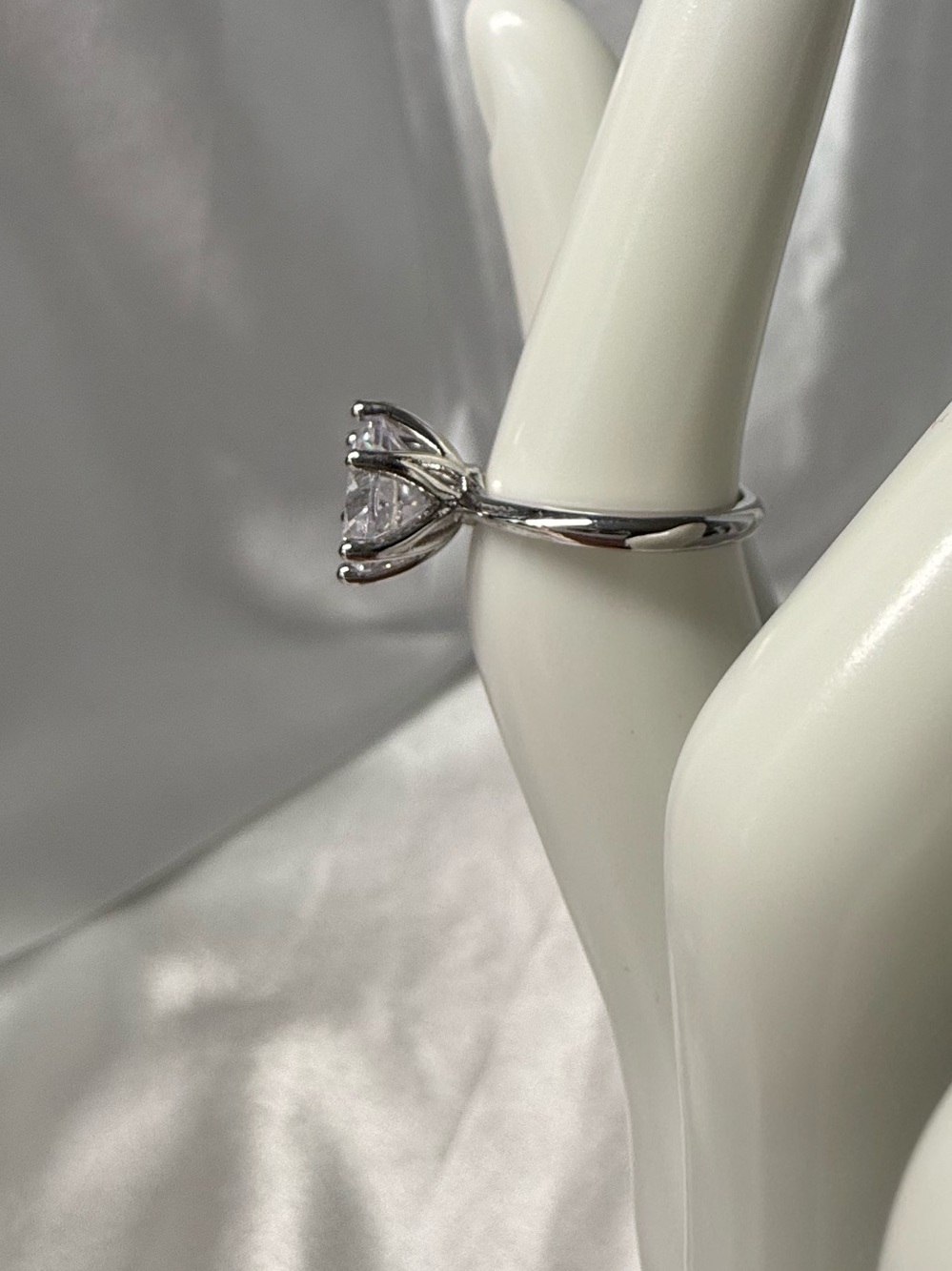 925 Sterling Silver Clear Solitaire Ring 3 Carat Size Solitaire Size 6 Elegant - Picture 4 of 8
